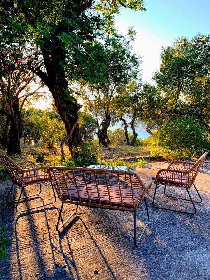 Nisaki Mathraki B&B Kültér fotó