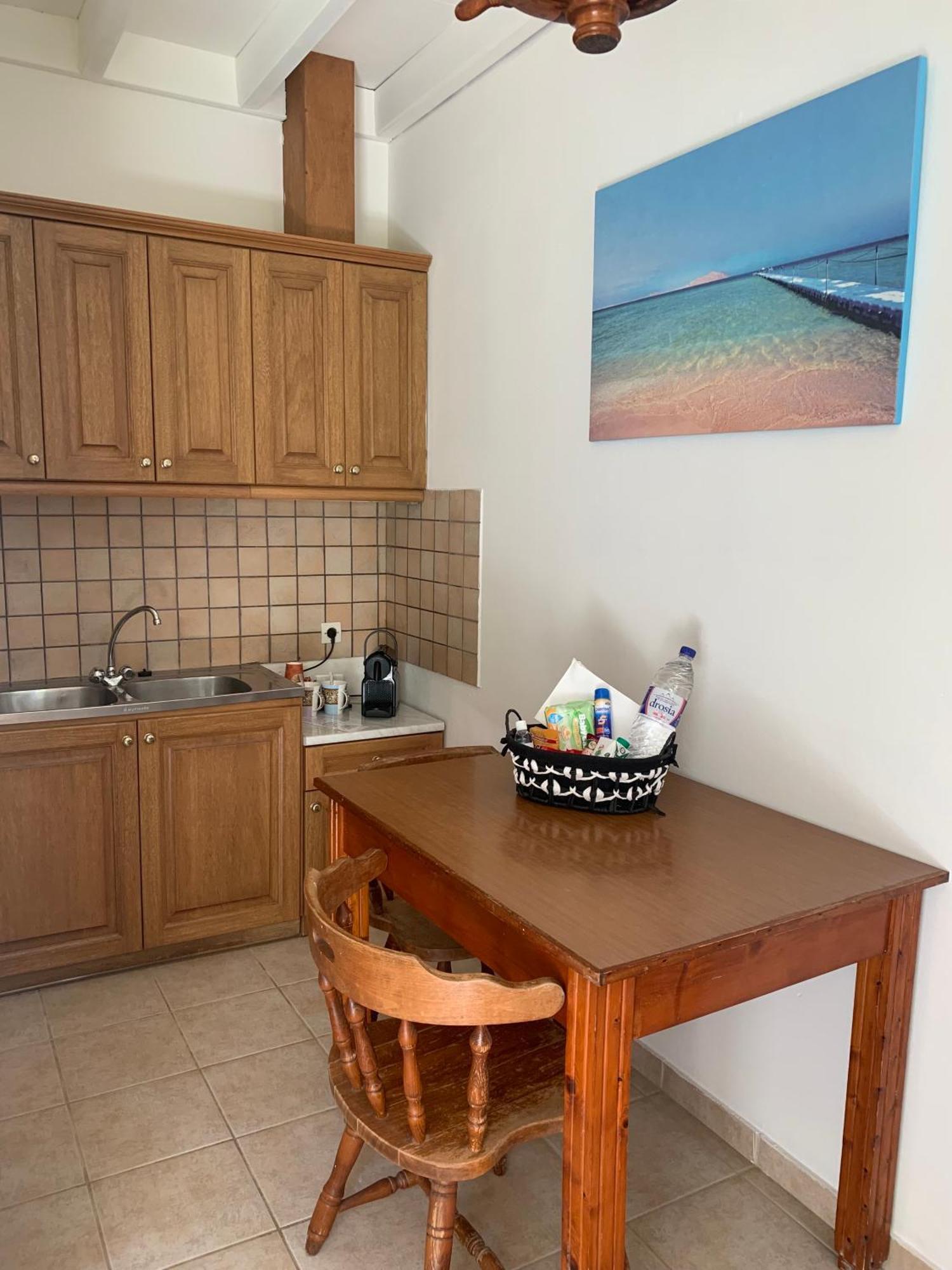 Nisaki Mathraki B&B Kültér fotó