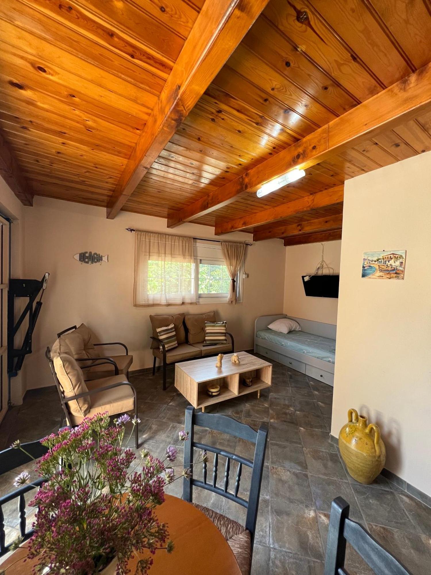 Nisaki Mathraki B&B Szoba fotó