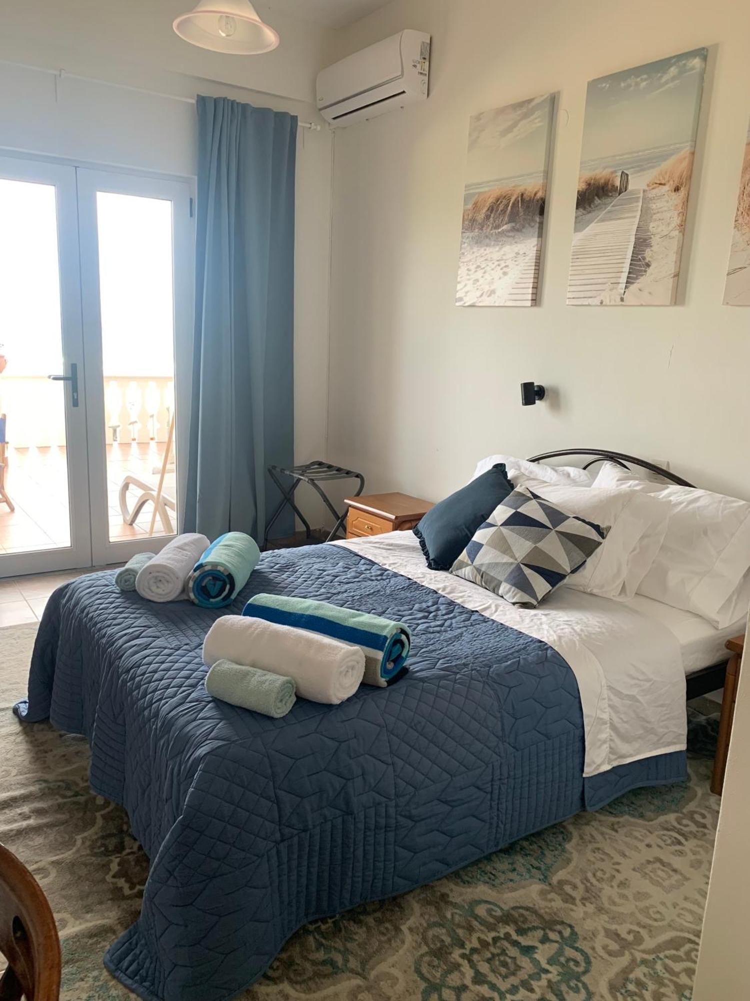 Nisaki Mathraki B&B Kültér fotó