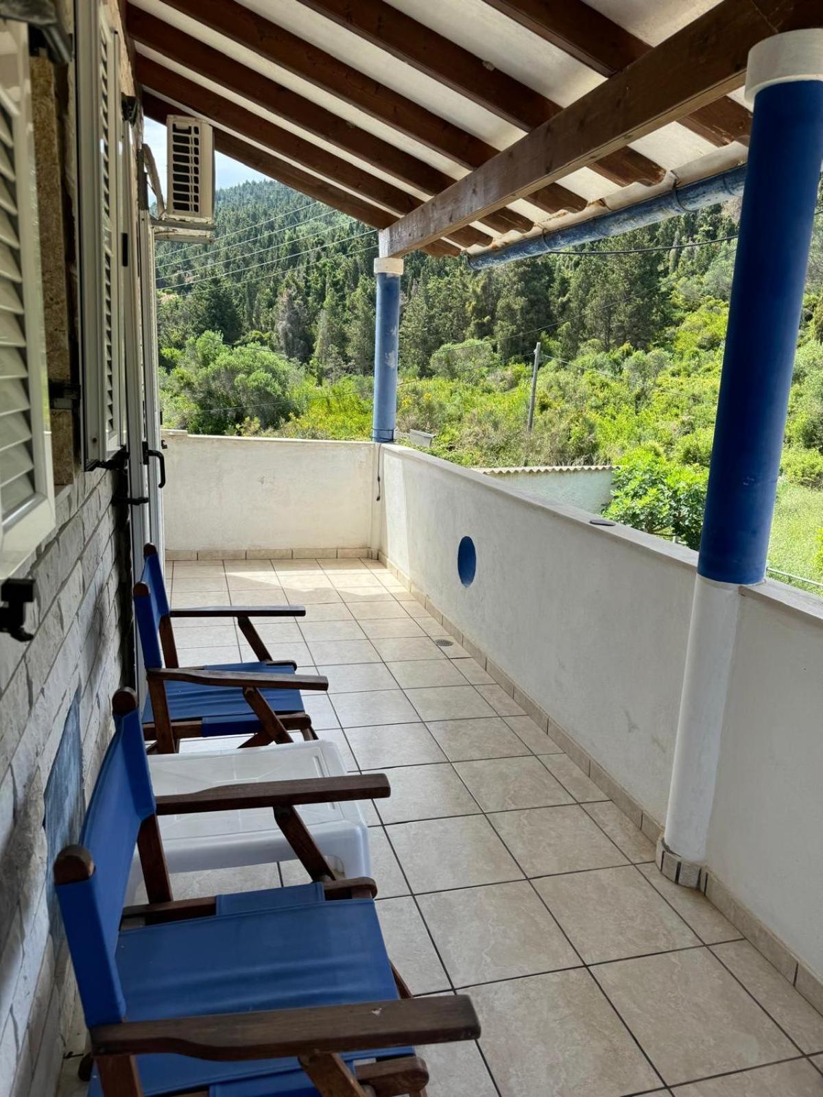 Nisaki Mathraki B&B Szoba fotó
